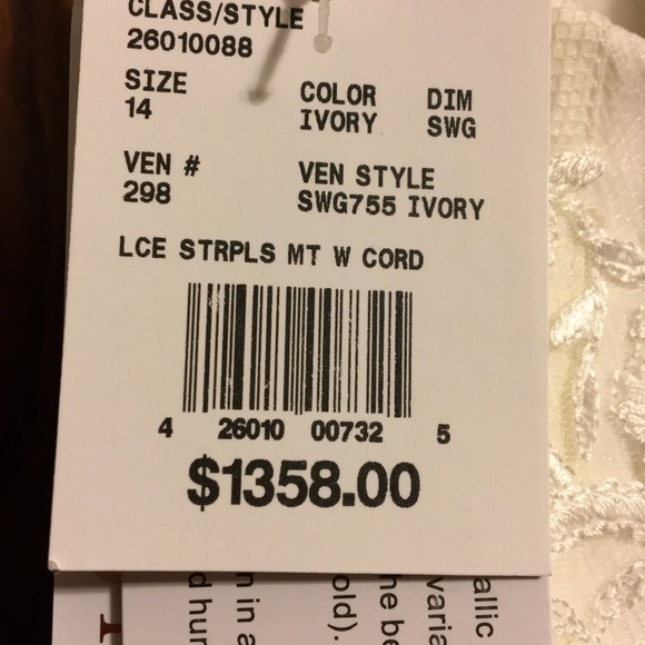 Ivory Wedding Dress - Picture 4 of 6